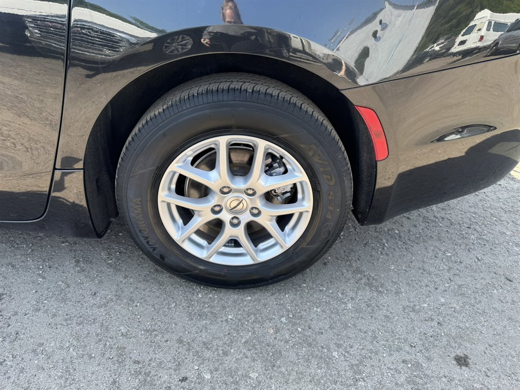 2023 Chrysler Pacifica - $26,600