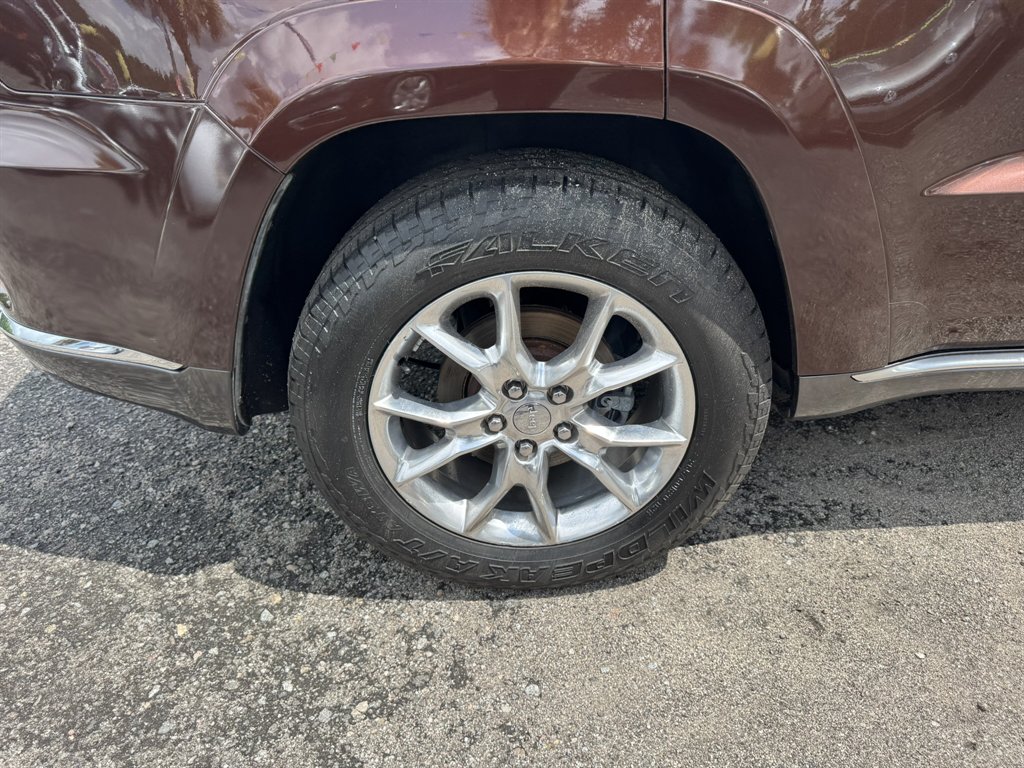 2014 Jeep Cherokee - $17,460