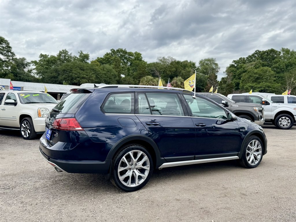 2017 Volkswagen Golf - $18,874