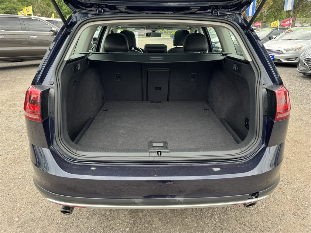 2017 Volkswagen Golf - $18,874