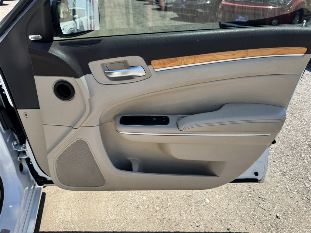 2012 Chrysler 300 - $9,991