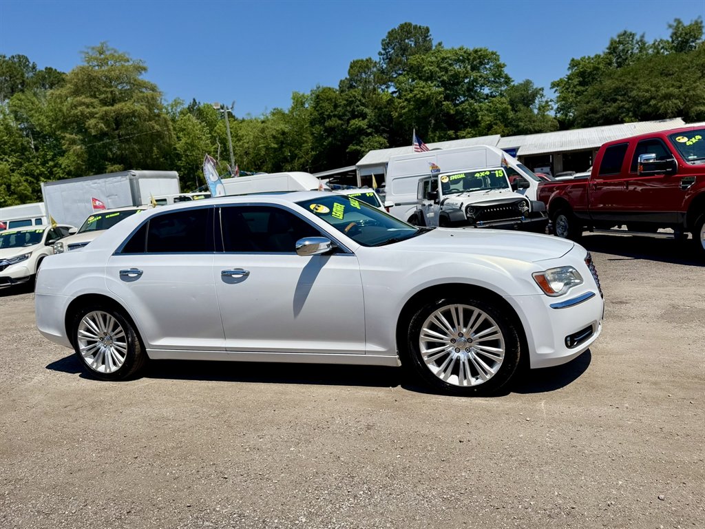 2012 Chrysler 300 - $9,991