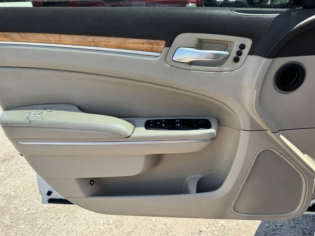 2012 Chrysler 300 - $9,991