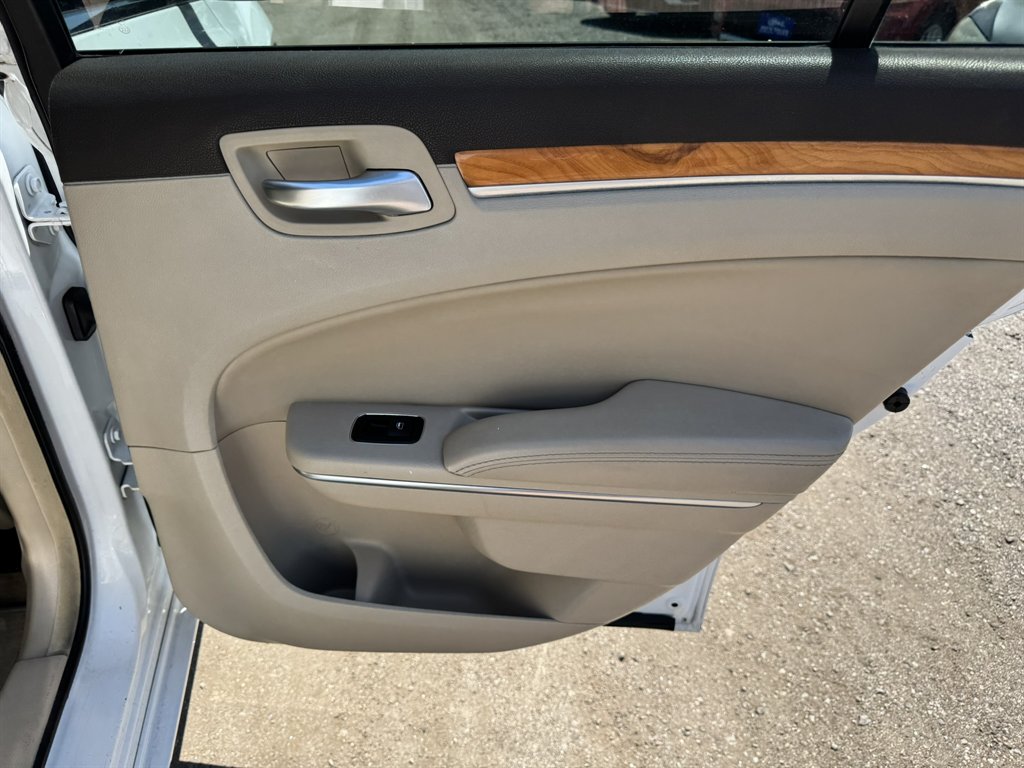2012 Chrysler 300 - $9,991