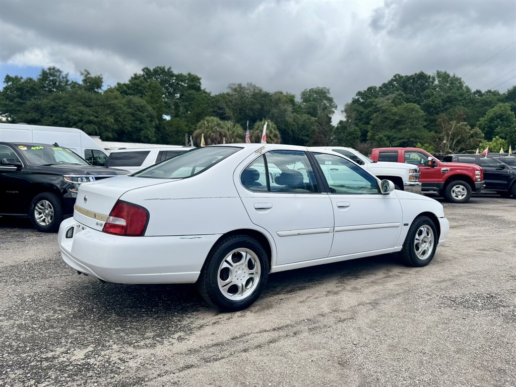 2001 Nissan Altima - $2,450