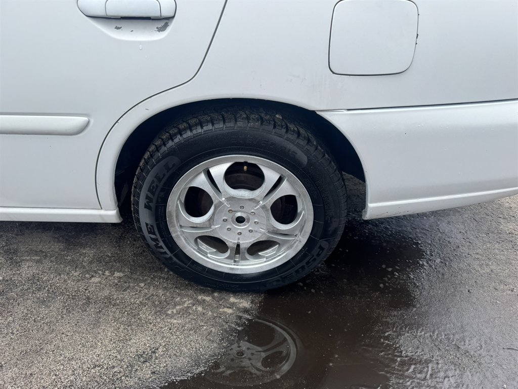 2001 Nissan Altima - $2,450