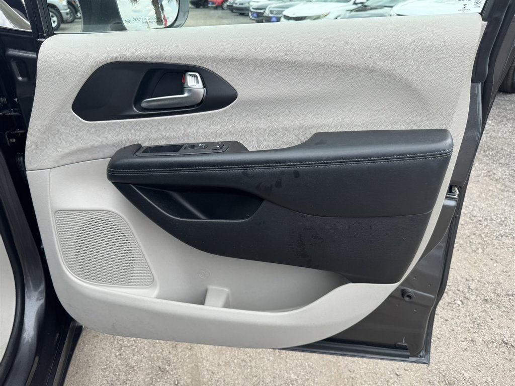 2020 Chrysler Pacifica - $14,486