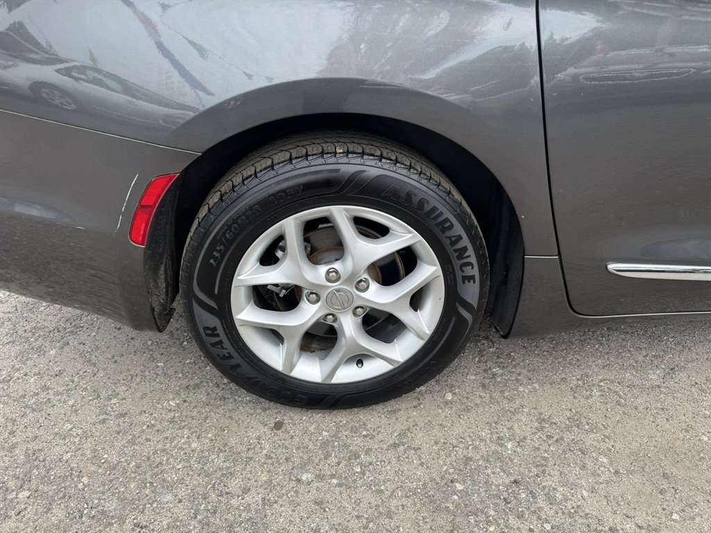 2020 Chrysler Pacifica - $14,486