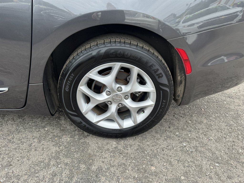 2020 Chrysler Pacifica - $14,486
