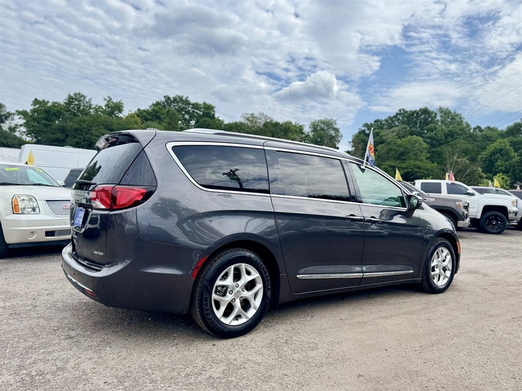 2020 Chrysler Pacifica - $14,486