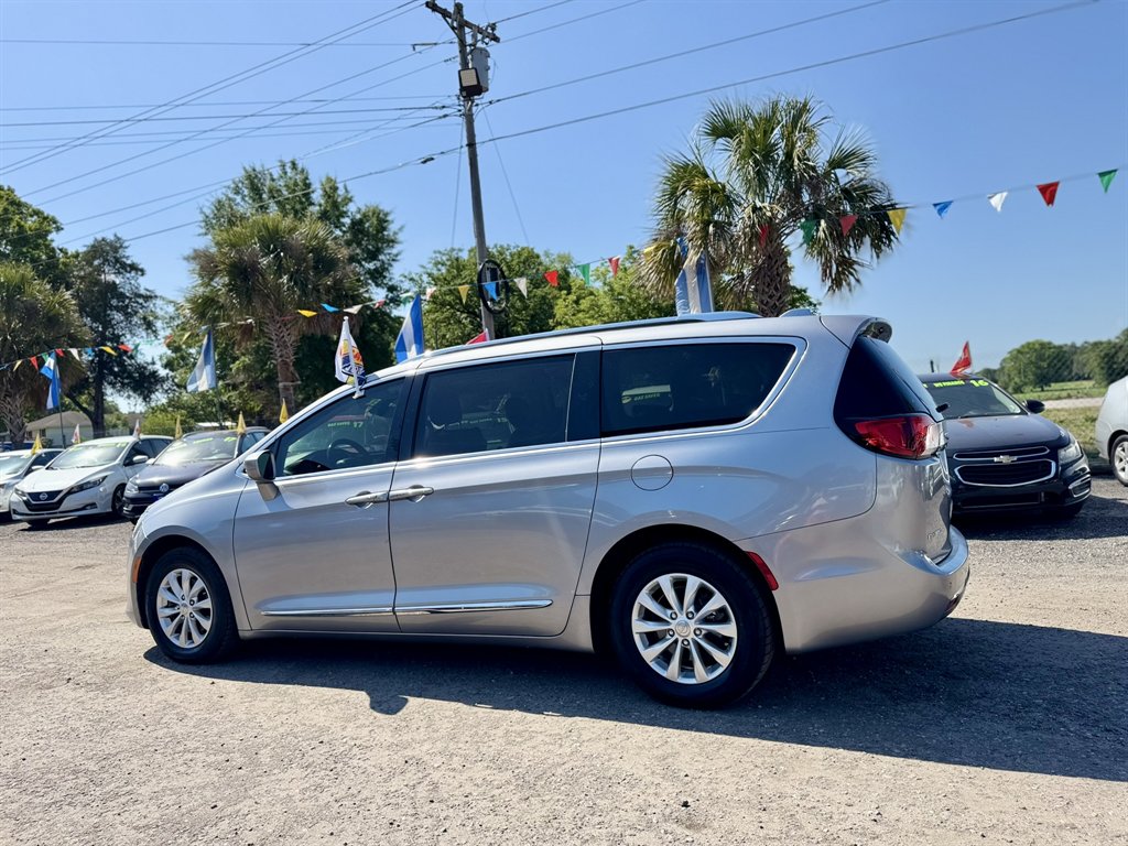 2019 Chrysler Pacifica - $11,531