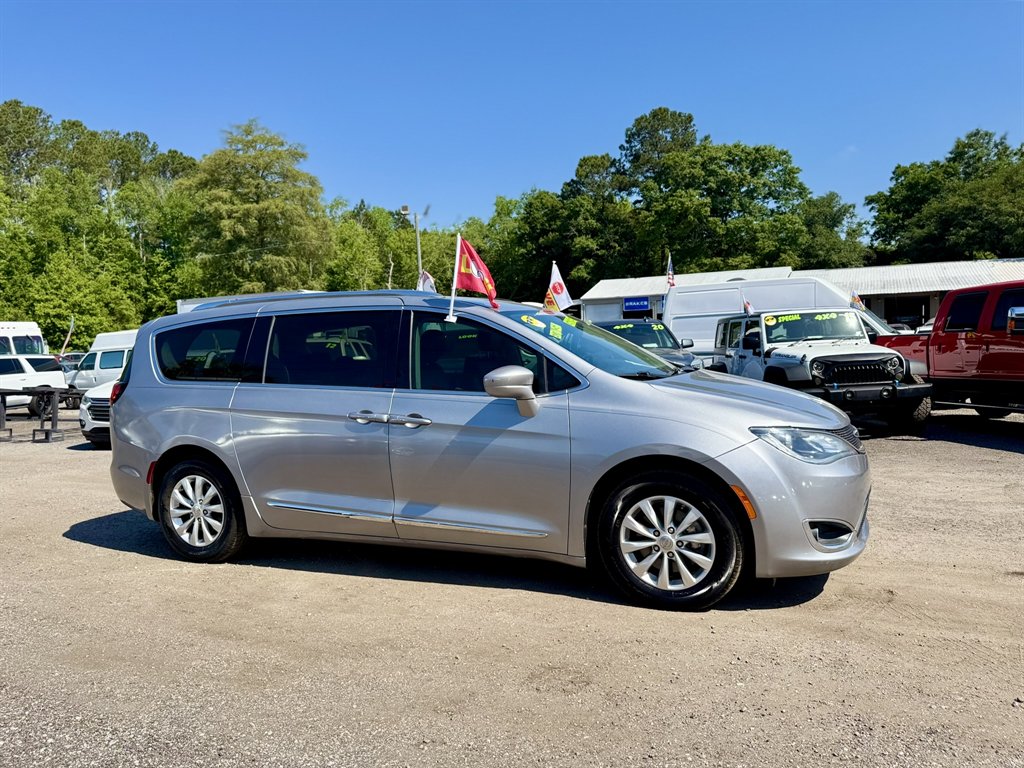 2019 Chrysler Pacifica - $11,531
