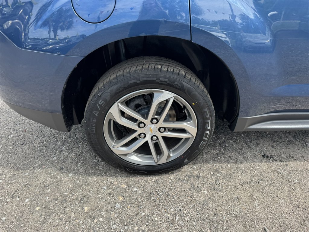 2017 Chevrolet Equinox - $13,980