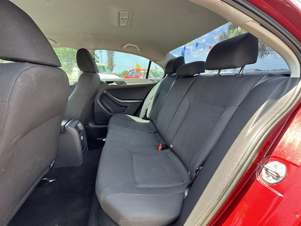 2016 Volkswagen Jetta - $7,930