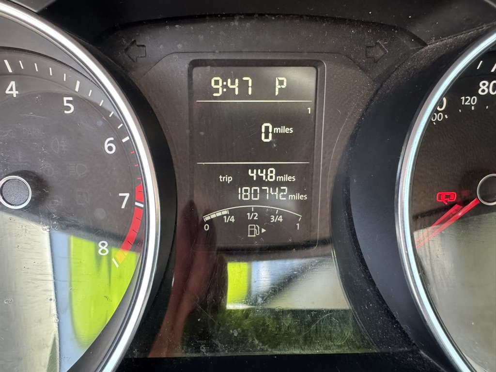 2016 Volkswagen Jetta - $7,930