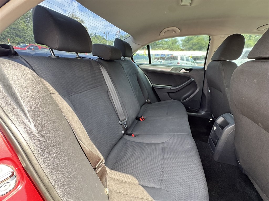 2016 Volkswagen Jetta - $7,930