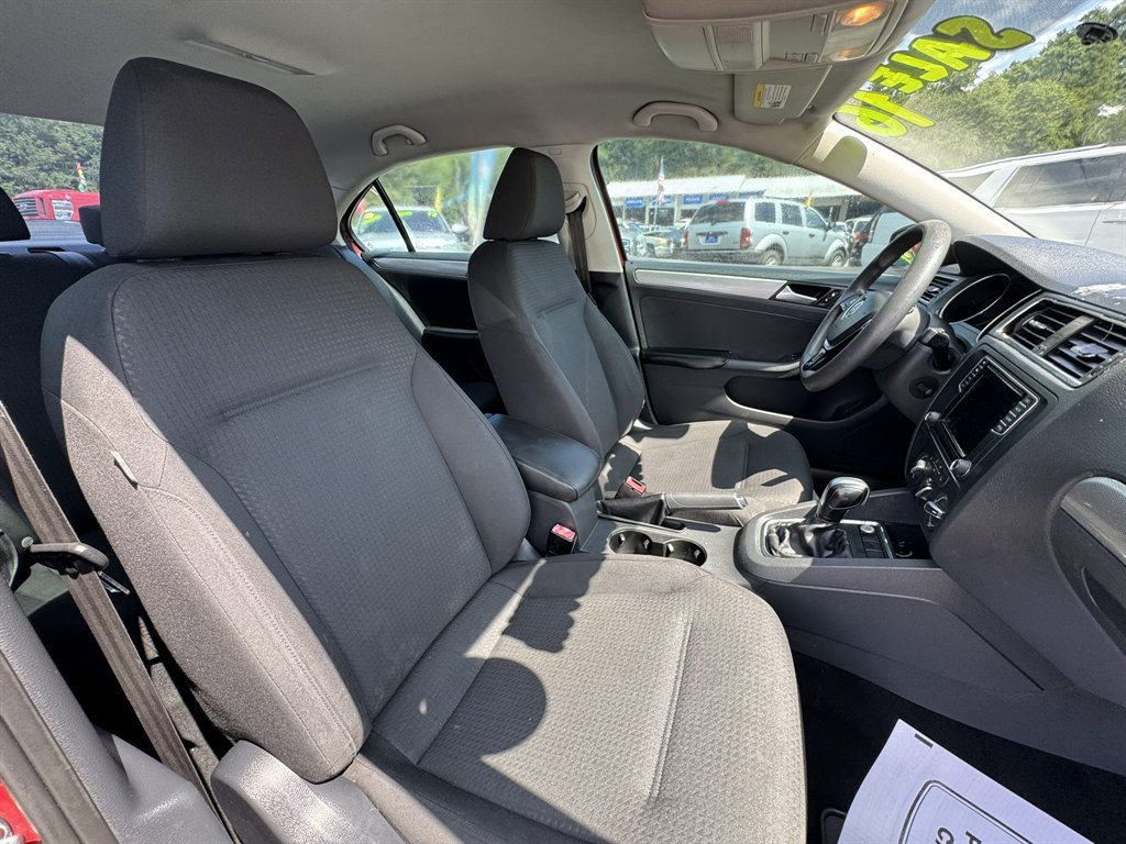 2016 Volkswagen Jetta - $7,930