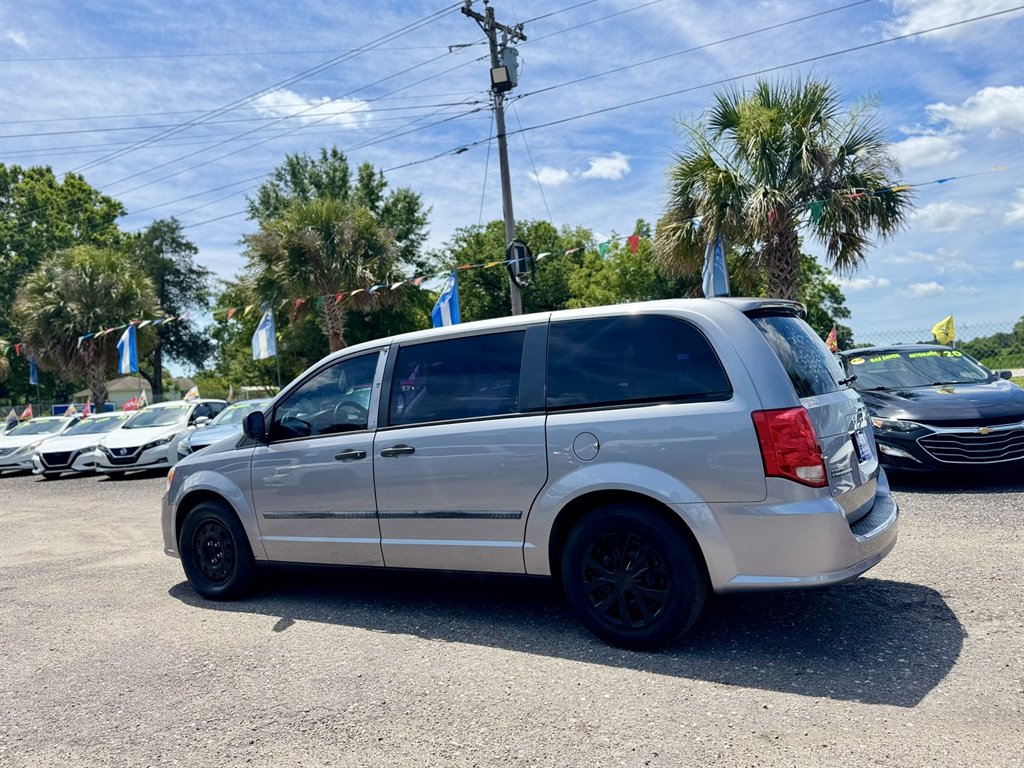 2015 Dodge Grand Caravan - $10,880