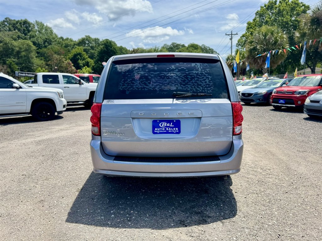 2015 Dodge Grand Caravan - $10,880