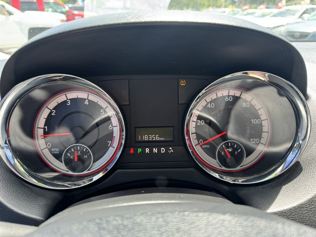 2015 Dodge Grand Caravan - $10,880