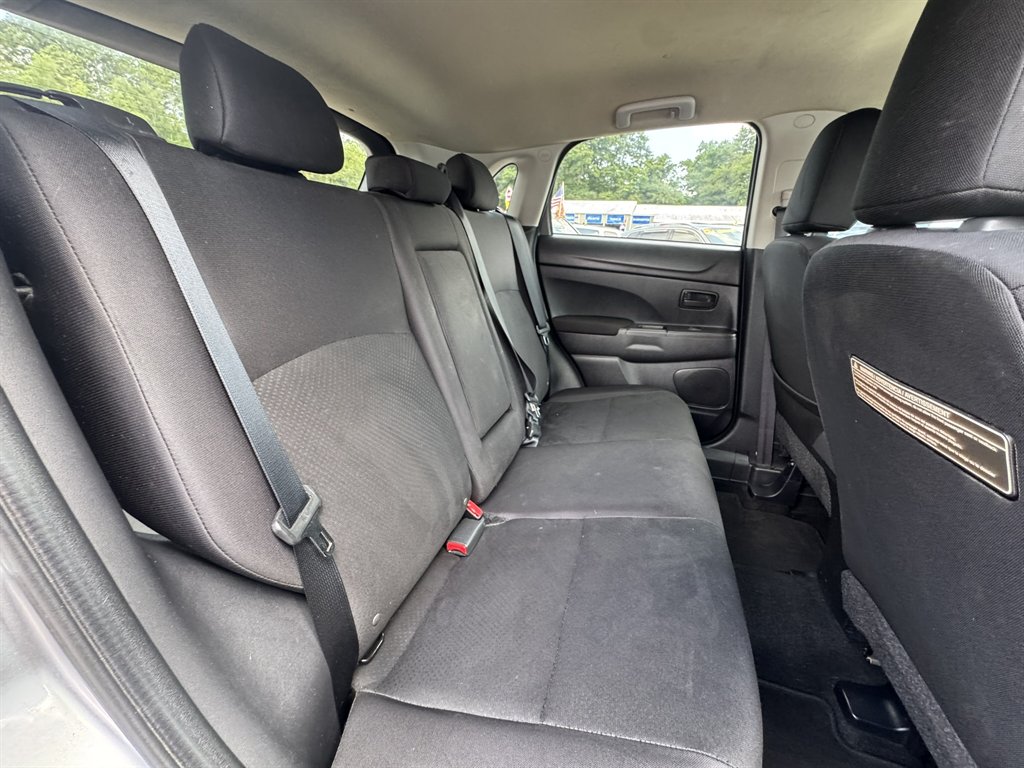 2015 Mitsubishi Outlander - $12,372