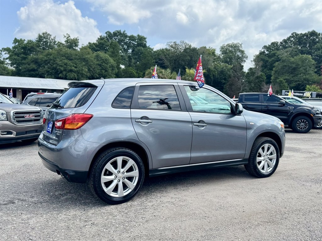 2015 Mitsubishi Outlander - $12,372