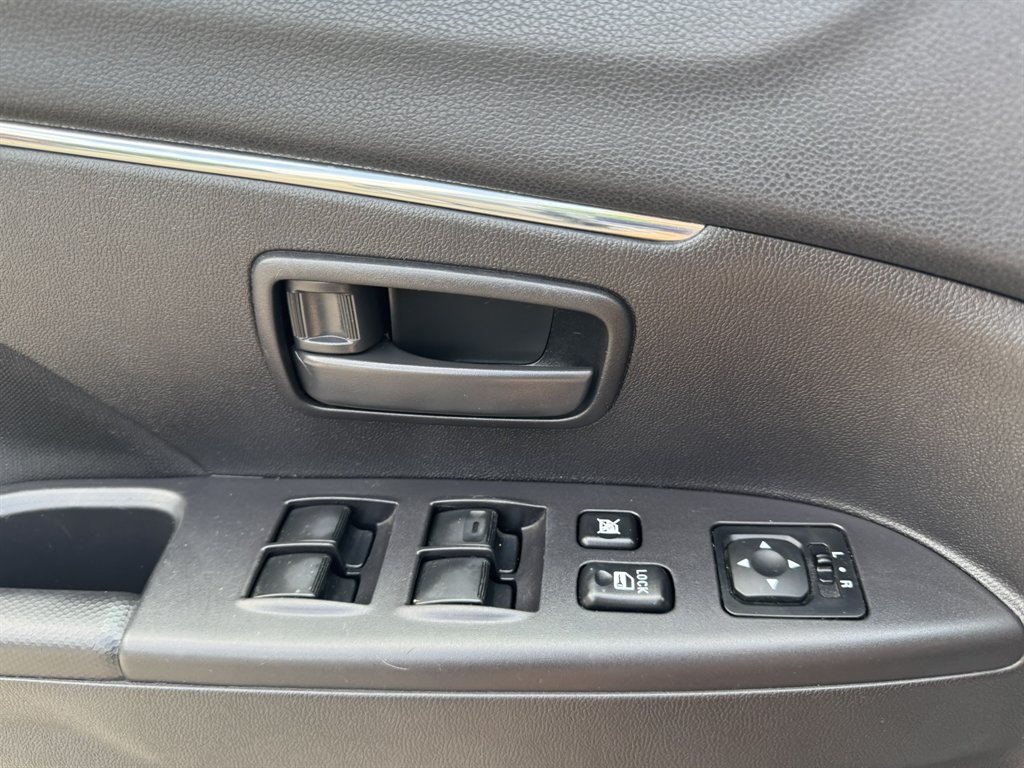 2015 Mitsubishi Outlander - $12,372