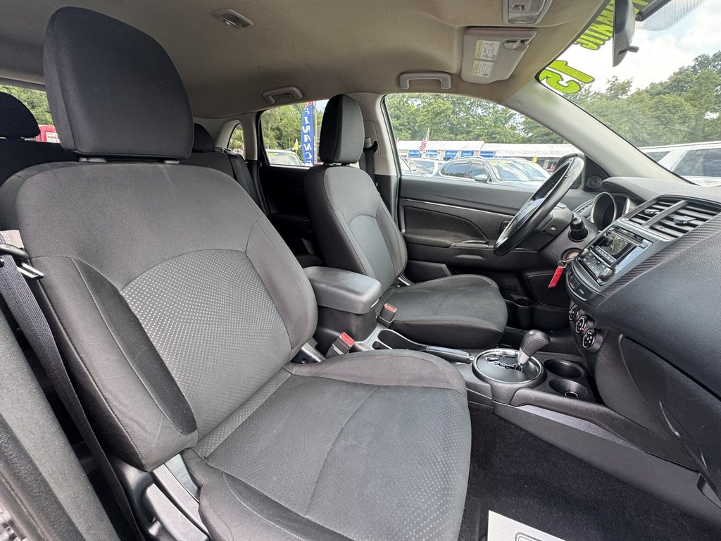 2015 Mitsubishi Outlander - $12,372