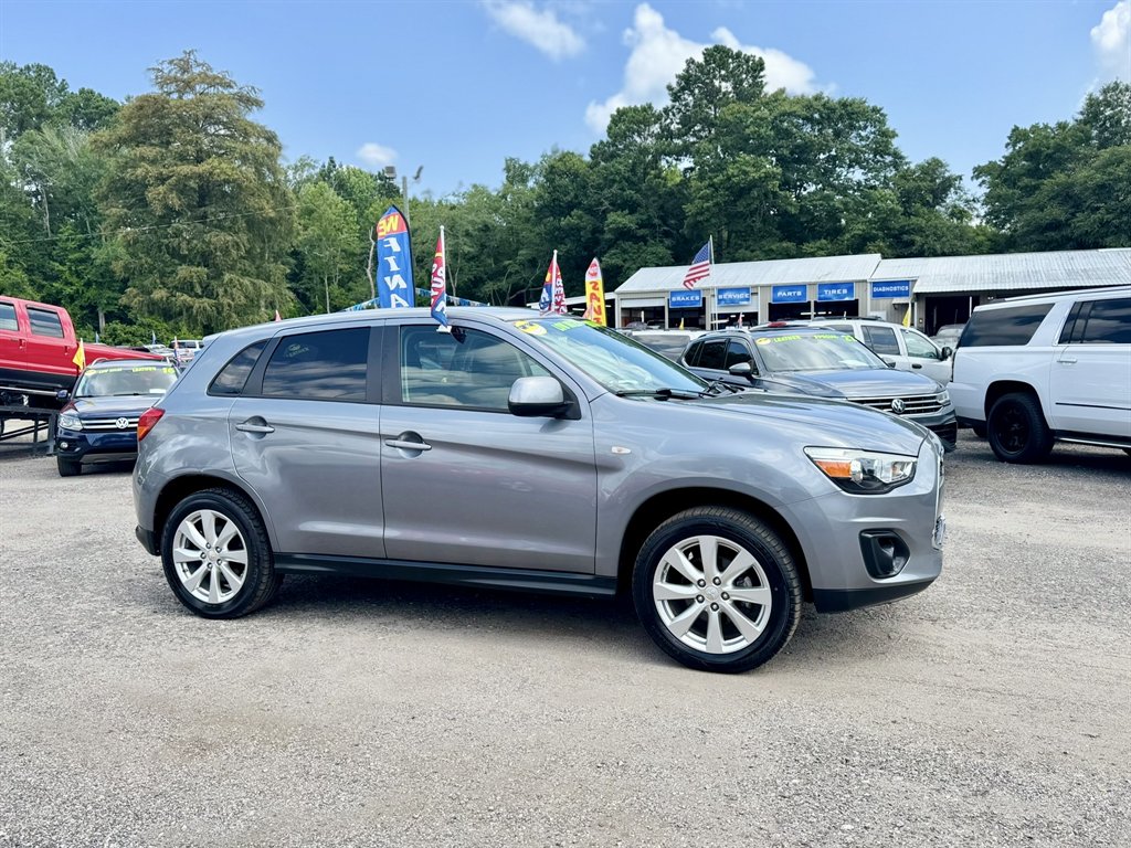 2015 Mitsubishi Outlander - $12,372