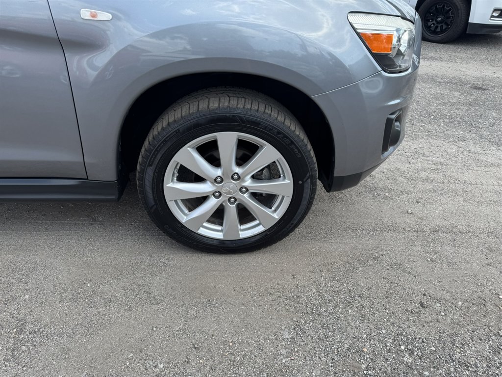 2015 Mitsubishi Outlander - $12,372