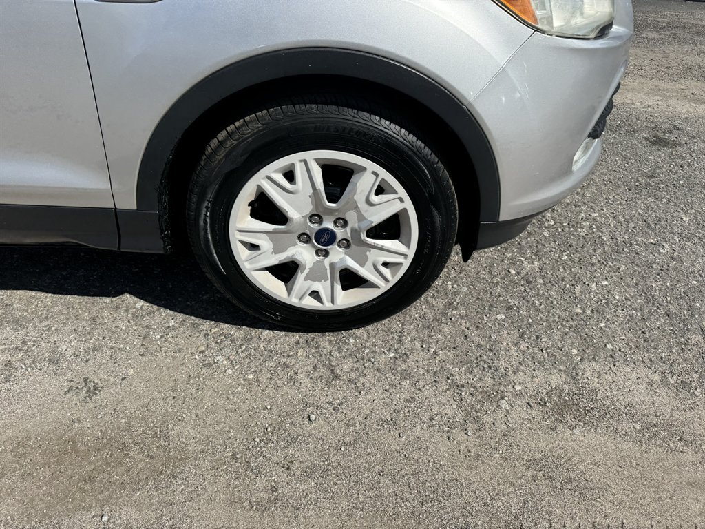 2016 Ford Escape - $9,880