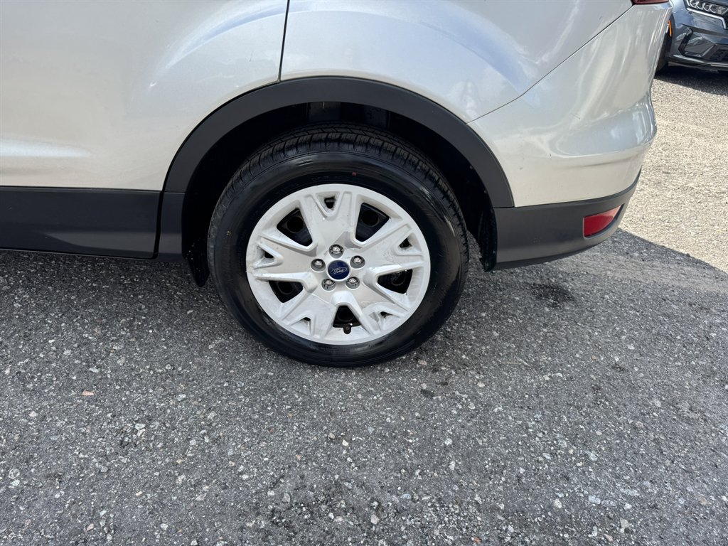 2016 Ford Escape - $9,880