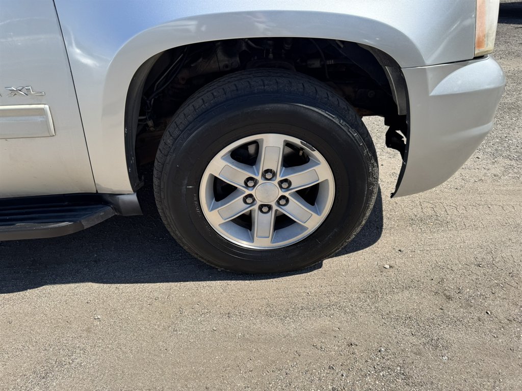 2011 GMC Yukon - $13,880