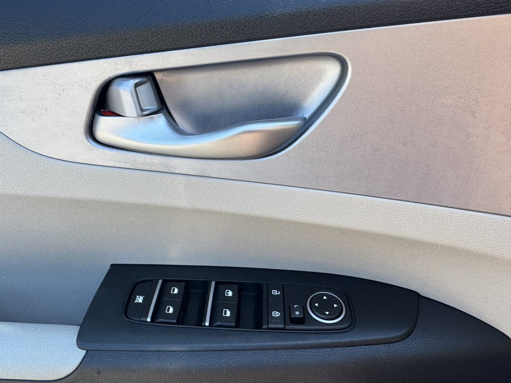 2023 Kia Forte - $18,858