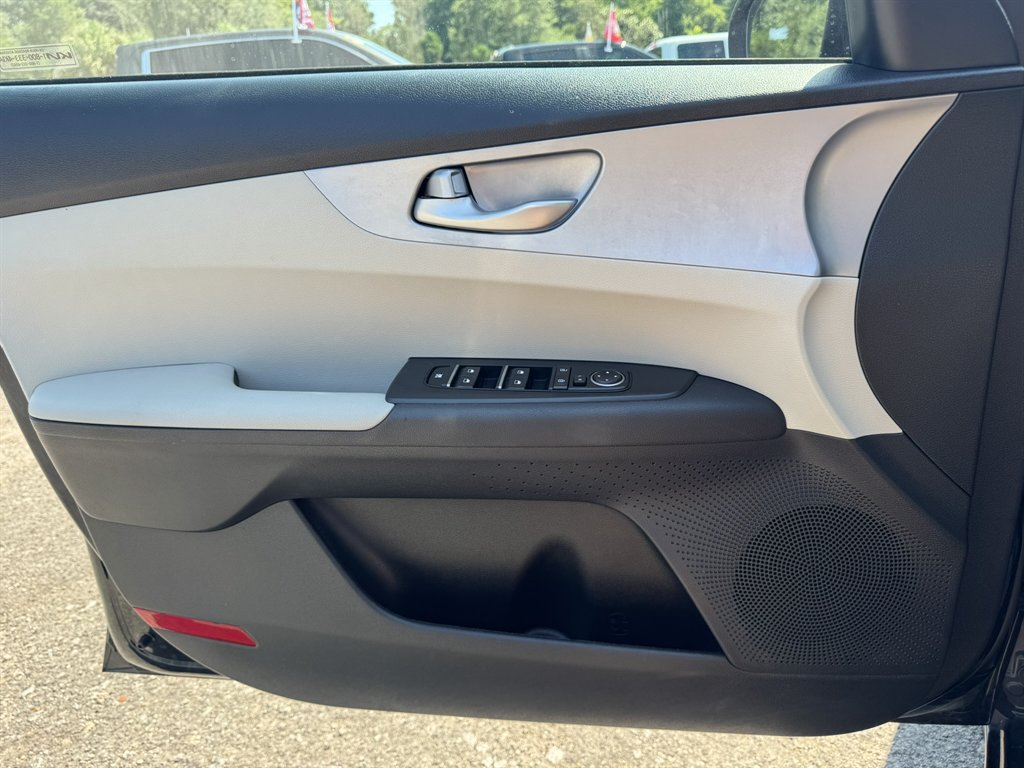 2023 Kia Forte - $18,858