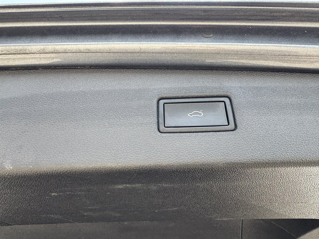 2022 Volkswagen Tiguan - $18,870