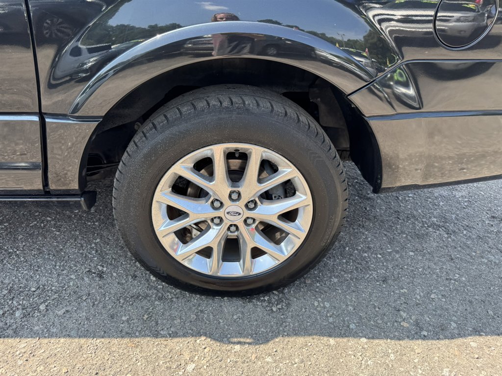 2015 Ford Expedition - $13,880