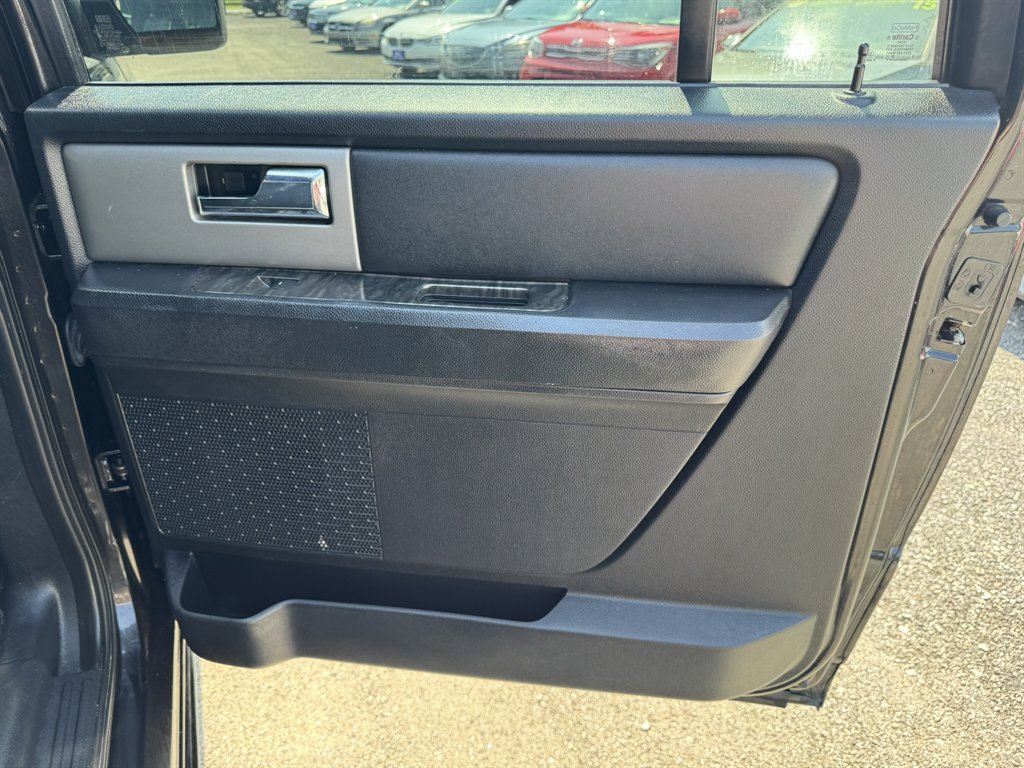 2015 Ford Expedition - $13,880