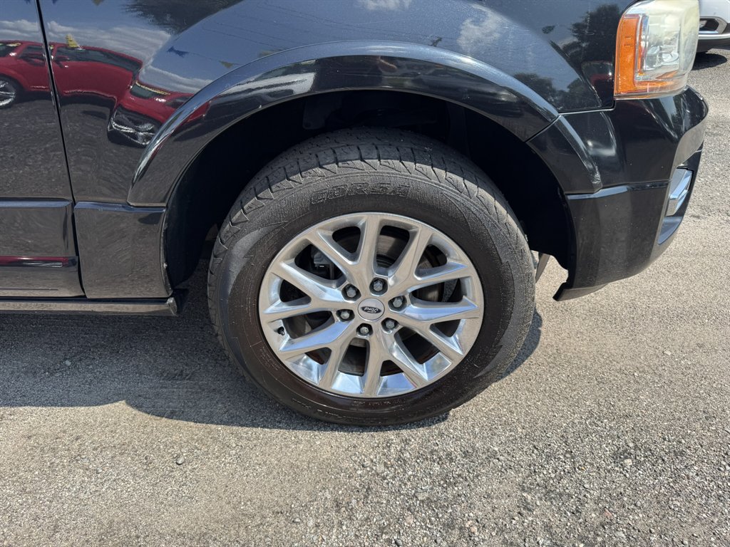 2015 Ford Expedition - $13,880