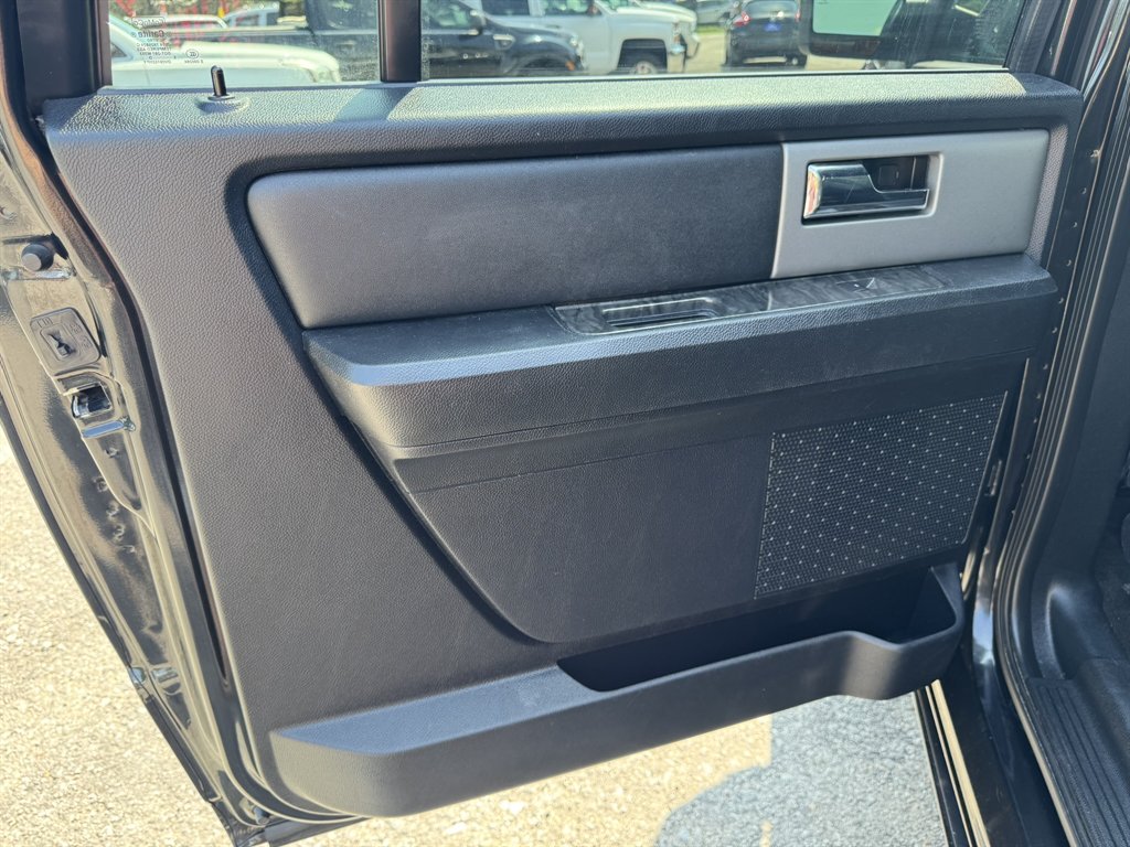 2015 Ford Expedition - $13,880