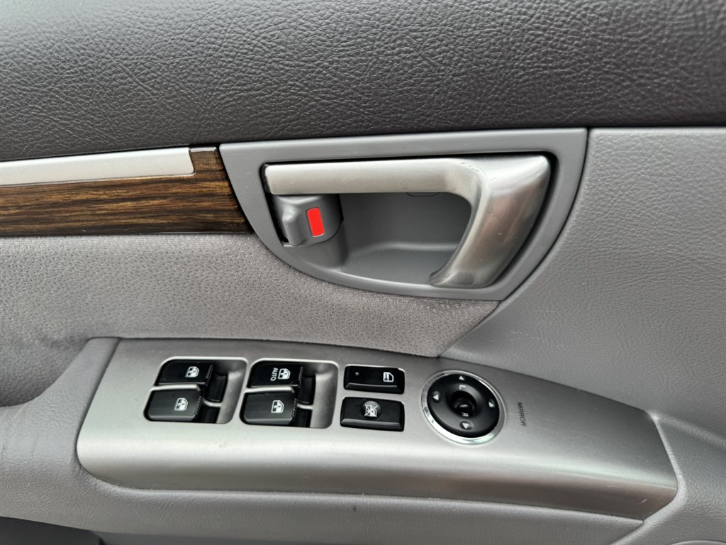 2011 Hyundai Santa Fe - $10,137