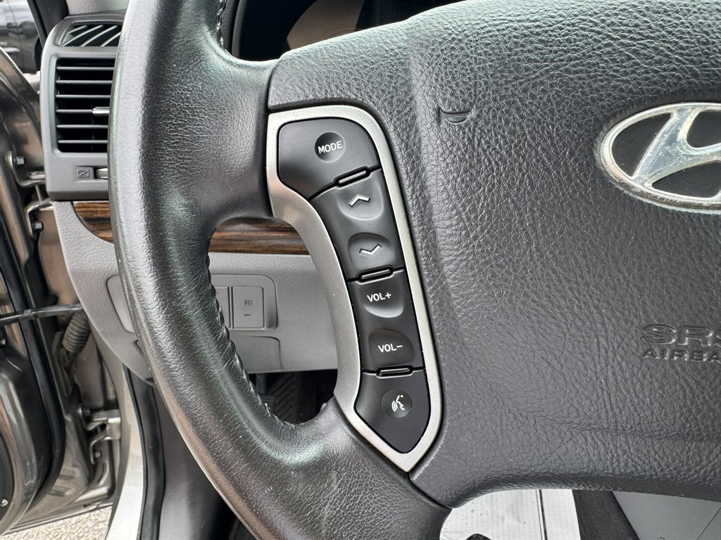 2011 Hyundai Santa Fe - $10,137