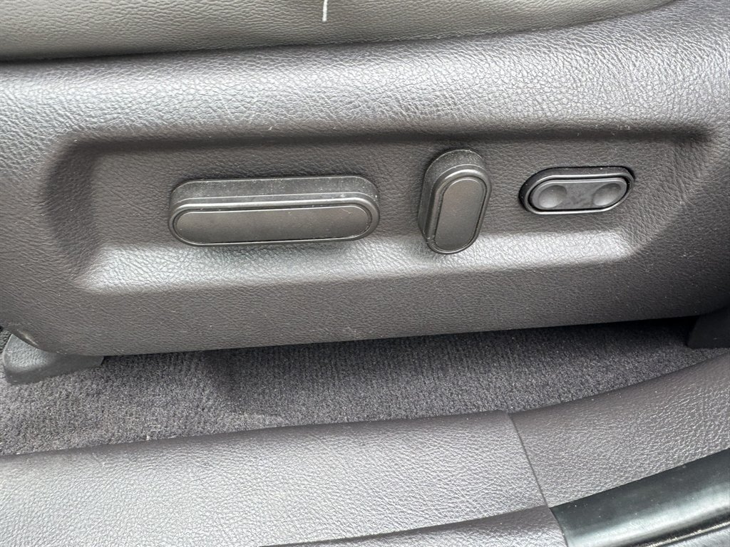 2011 Hyundai Santa Fe - $10,137