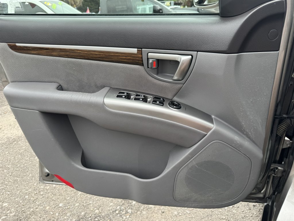 2011 Hyundai Santa Fe - $10,137