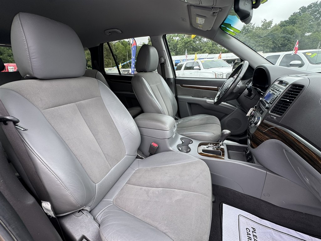 2011 Hyundai Santa Fe - $10,137