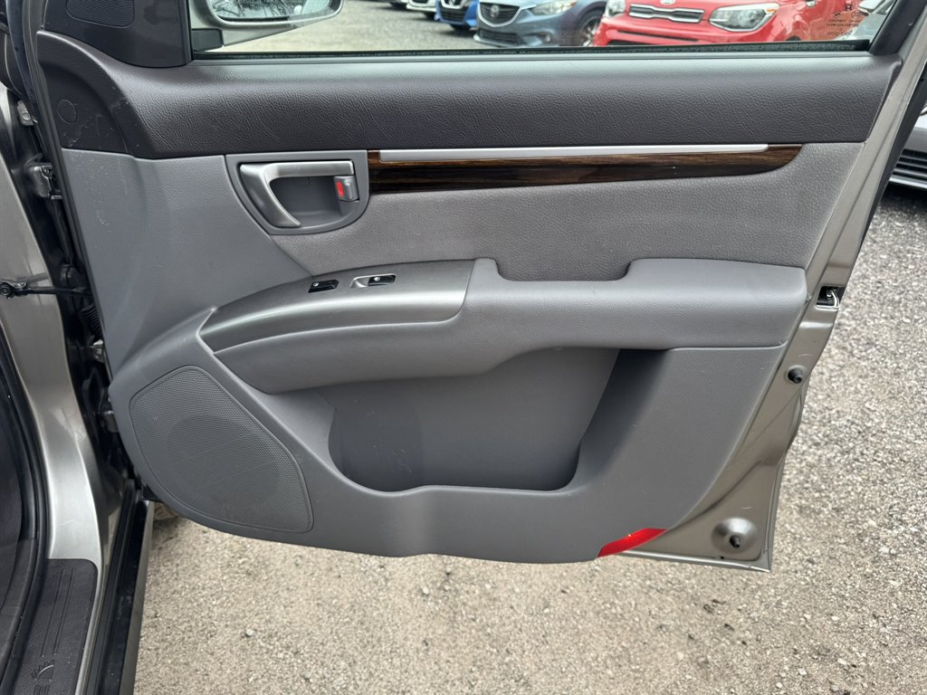 2011 Hyundai Santa Fe - $10,137