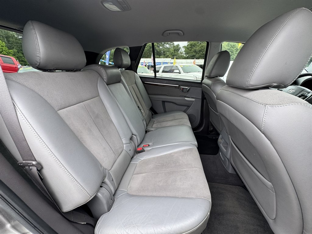 2011 Hyundai Santa Fe - $10,137