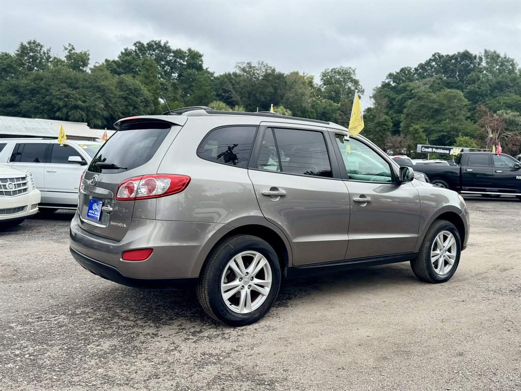 2011 Hyundai Santa Fe - $10,137