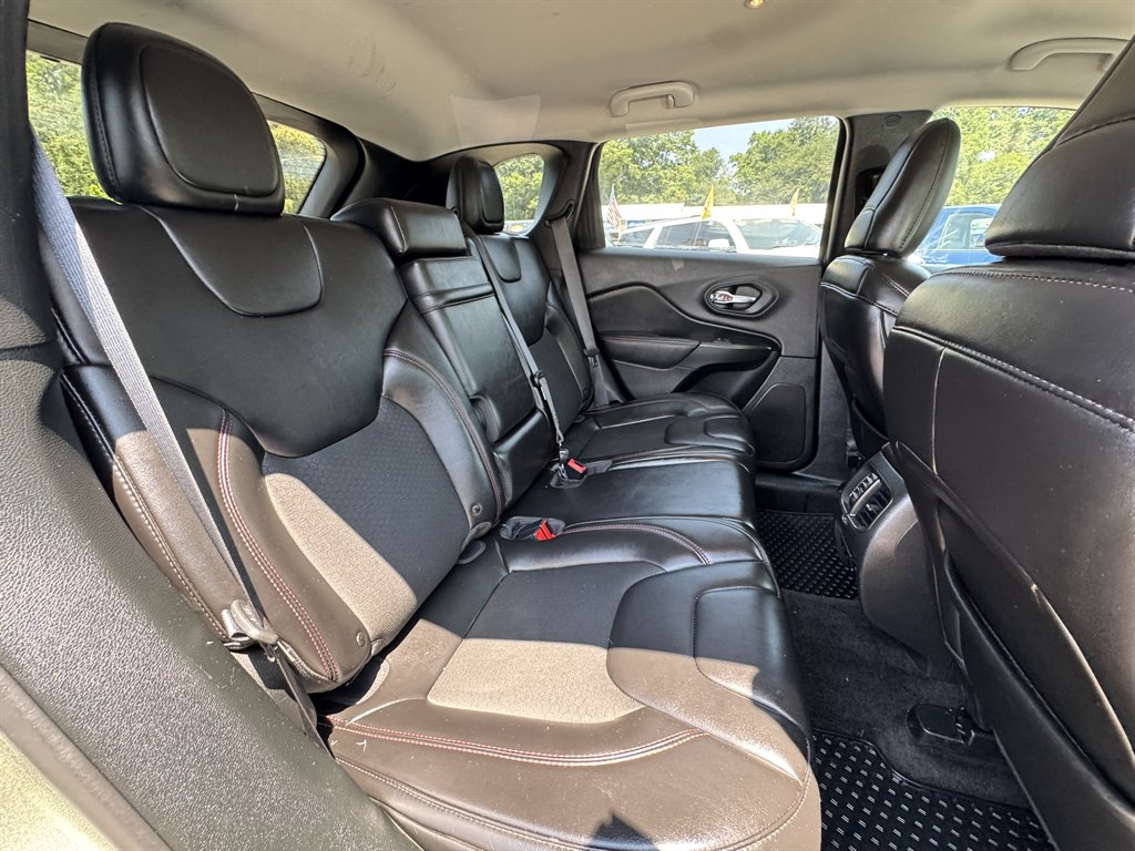 2019 Jeep Cherokee - $16,745