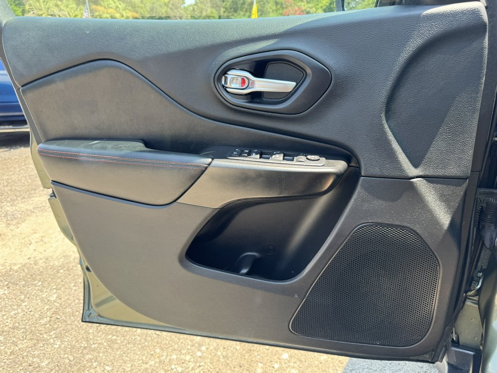 2019 Jeep Cherokee - $16,745